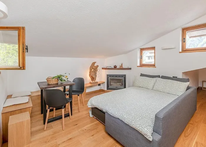 Nest-home In Front To Mont Blanc Apartment Courmayeur